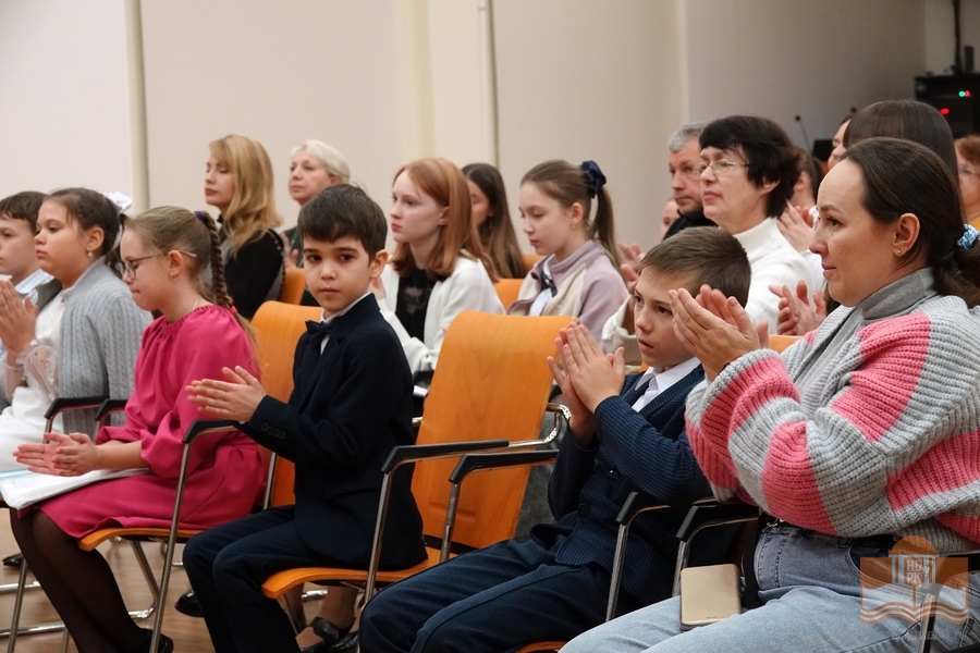 На концерте учащихся и преподавателей Детской музыкальной школы им. Г.В. Свиридова