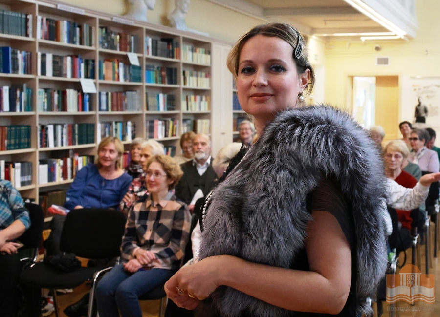 Автор и ведущая программы «Я к Вам пишу.. Письма великих людей» - Светлана Харина