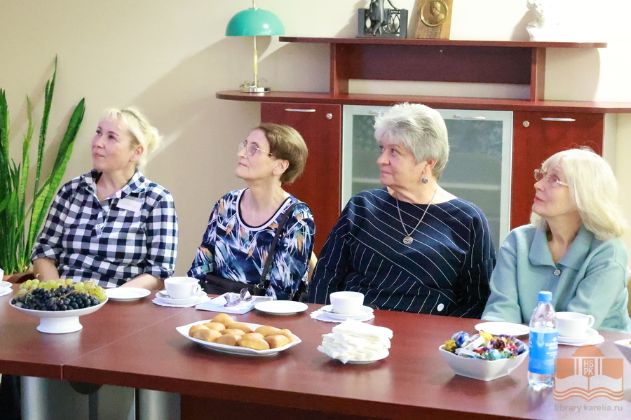 На встерче с ветеранами Национальной библиотеки Карелии