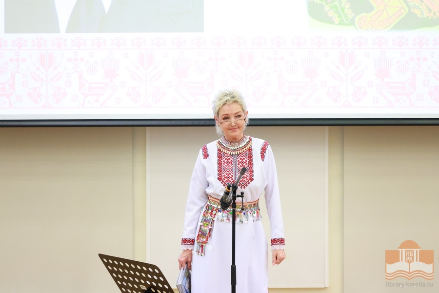 Звучит 44 руна эпоса «Калевала» на луговомарийском языке в исполнении Фаины Елисеевой